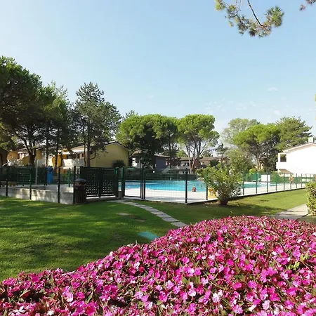 Flat In A House With Shared Pool *