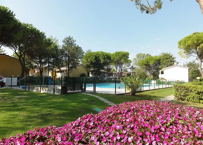 Flat In A House With Shared Pool *